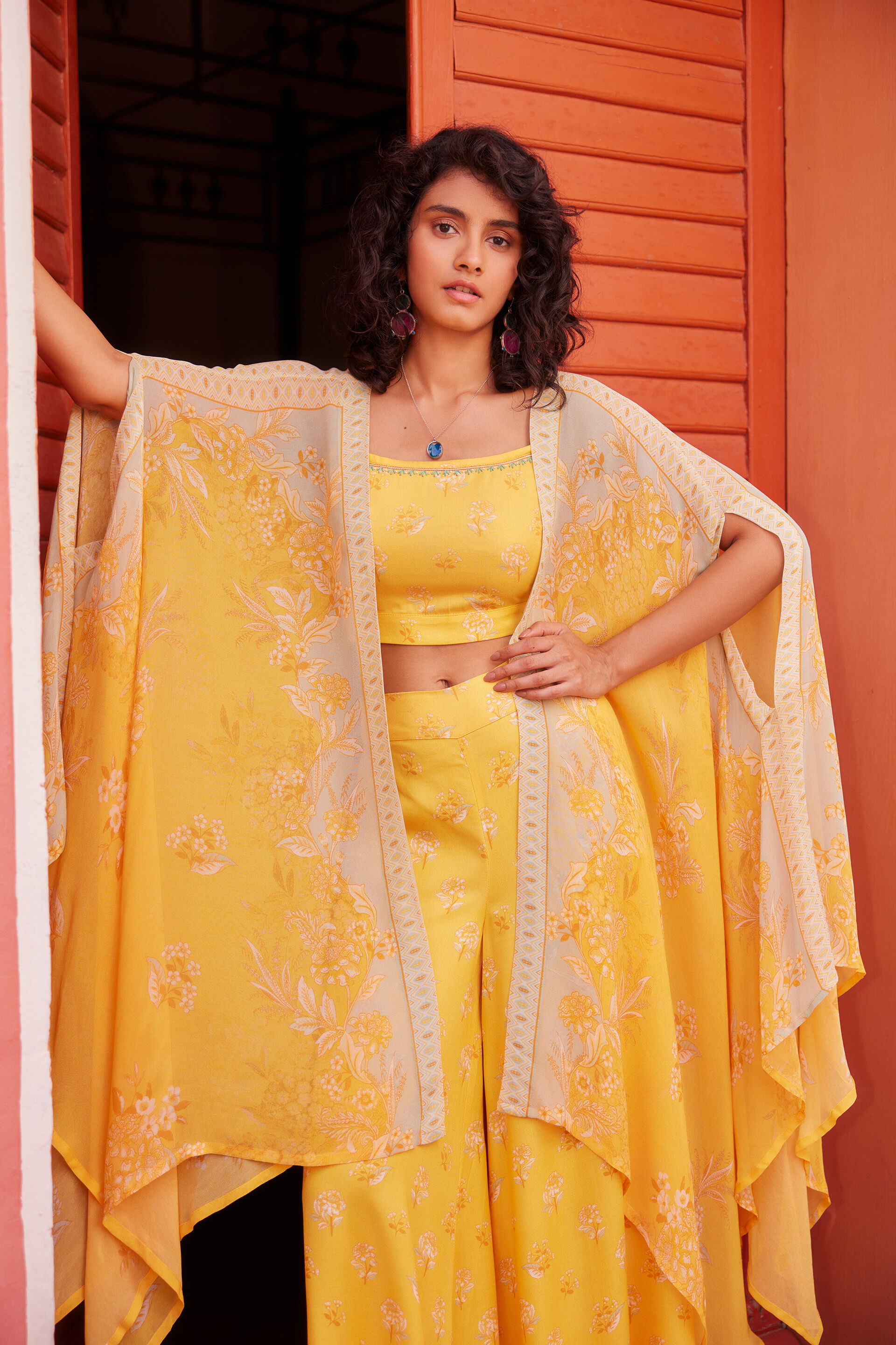 Sunehra Aaftab Shrug Set, Mustard, image 3